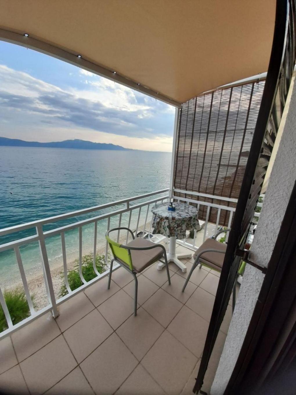 Apartment Danka - Affordable And At The Beach Brist Luaran gambar